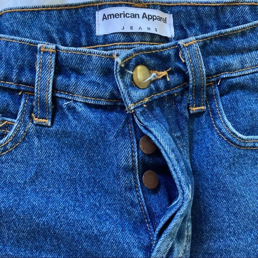 Shorts - Picture 3 of 5
